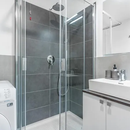 Modern With Terrace & Garage By Ndp Rent Apartament Mediolan