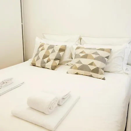 Prestige Boutique Homes - Colonne Di San Lorenzo Milan