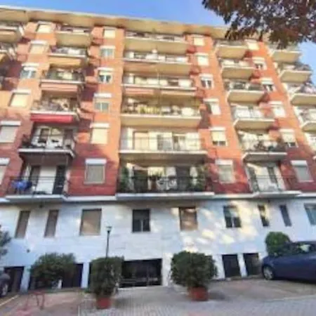 Affori Apartament *