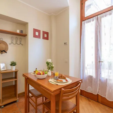 The Rent - Cozy Studio Near Piazza Castello * Milan