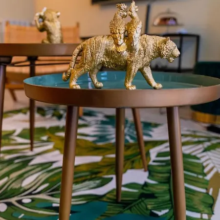 Experience - Jungle Apartment Milan