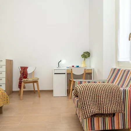 Liberty House, In Stile Retro! ミラノ