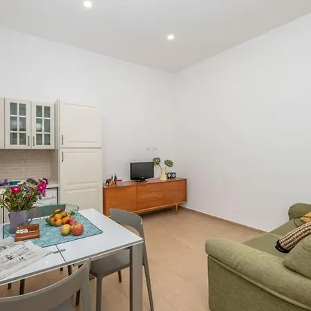 Liberty House, In Stile Retro!