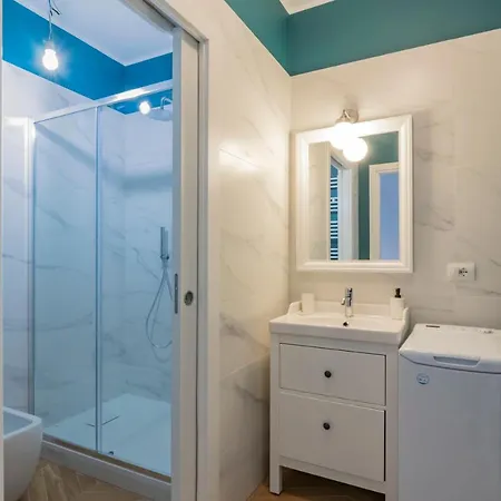 Luxury In Downtown - Curtatone 4