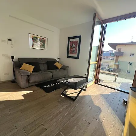 Domusmi - Nuvolone-7 * Milánó