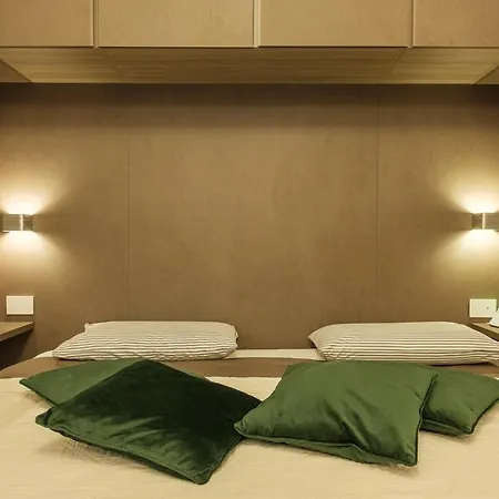 Zeus-08: Splendido Monolocale, Zona San Siro アパート *