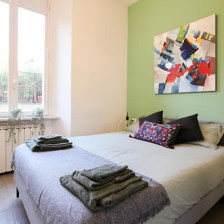 Modern Close To Shopping District Διαμέρισμα