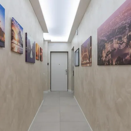 Center - Porta Romana Apartment