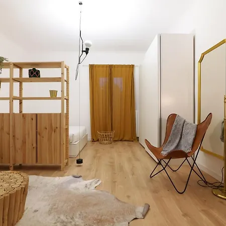 Apartment Contempora - Marcantonio Dal Re 40 *