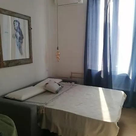 New Cozy 7 Metro Stops To Duomo! Apartment