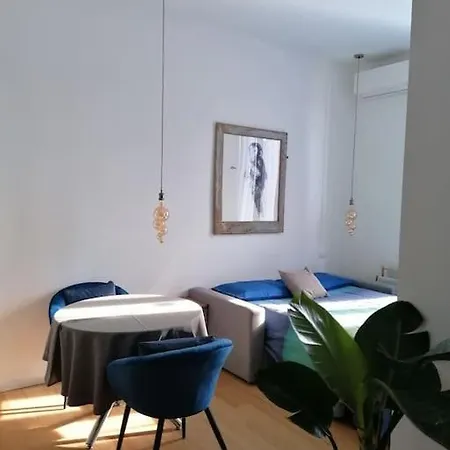 Apartment New Cozy 7 Metro Stops To Duomo!