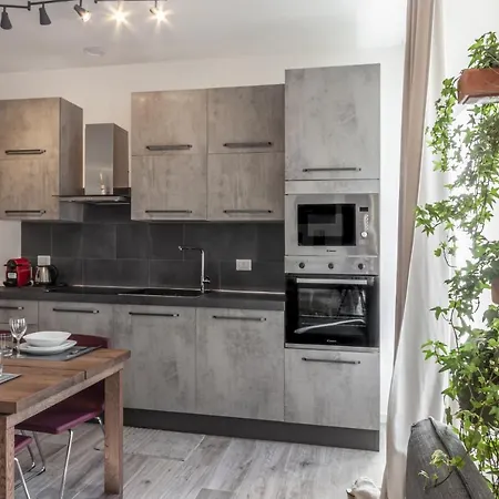 Milanrentals - Altea * Milan