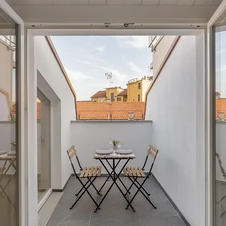 Duomo 10min ☆☆☆☆☆ Shopping&relax Ac Wifi Balcony