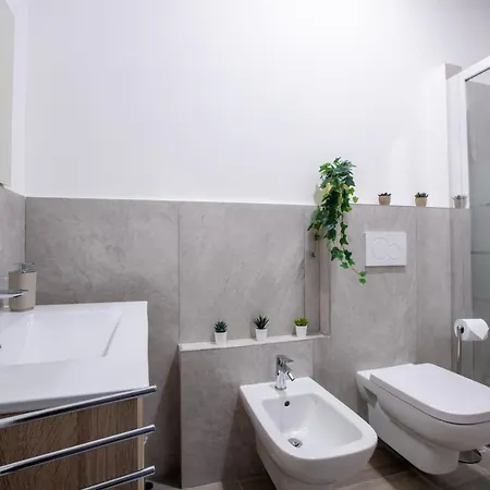 Rent - Stylish House Free Wifi-parking-airport Appartamento