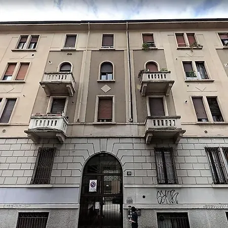 Apartment New Cozy 7 Metro Stops To Duomo! Milan