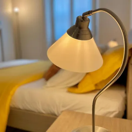 Homiesam - Yellow Dream & City Life Apartment *