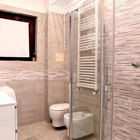 Lucca 22 Гостевой дом Милан