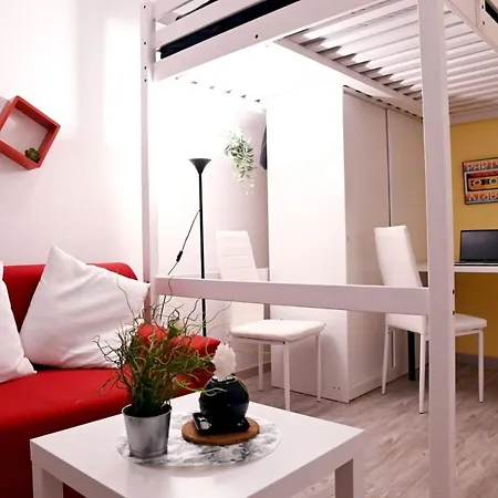 Lucca 22 * Милан