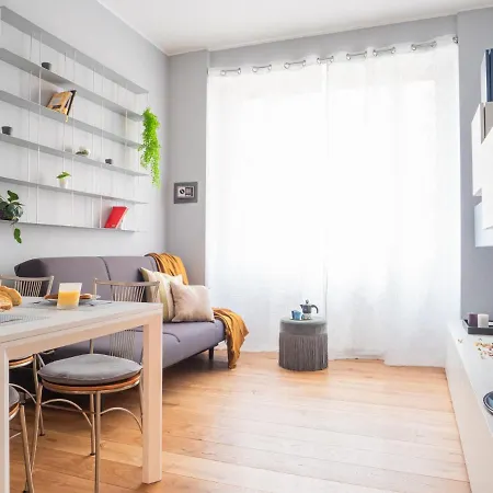 The Rent - Lovely Two-bedroom Near Bocconi * Milan