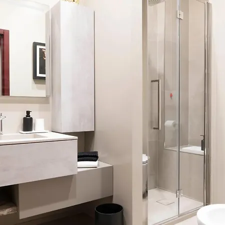 Elegant Home, Steps From Milan Duomo, Fashion District, By Houseinmilano Milano