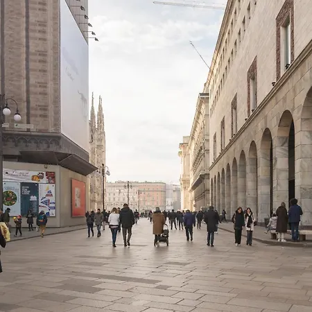 Elegant Home, Steps From Milan Duomo, Fashion District, By Houseinmilano *