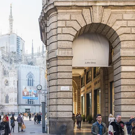 Daire Elegant Home, Steps From Milan Duomo, Fashion District, By Houseinmilano *