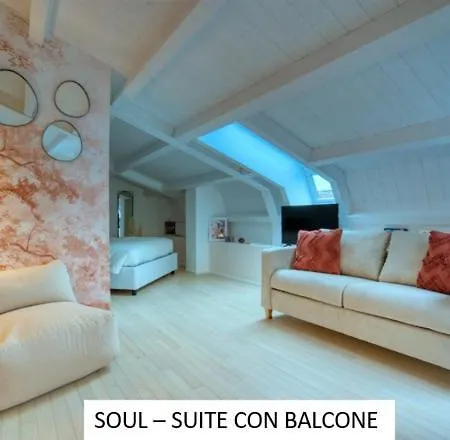 Lumi Nuovissimi Loft Mansardati Da 2 O 4pax In Loreto Milan