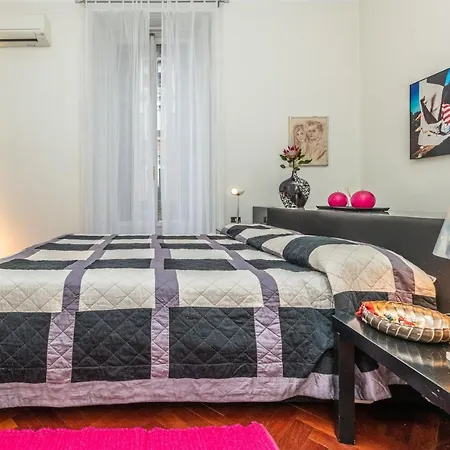 Very In Cadorna Station Area! Excellent If Arrive From Malpensa Airport Apartment Milan