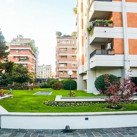 Mysa Properties - Luminoso Bilocale In Porta Romana Daire