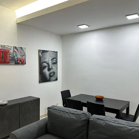 Apartment Modern Cenisio - Self Check-in & Parking *