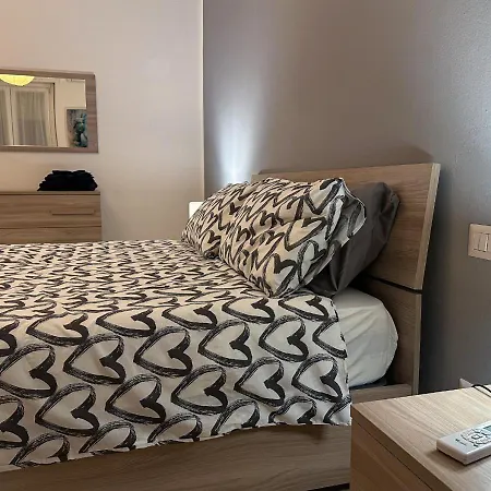 Modern Cenisio - Self Check-in & Parking Appartement