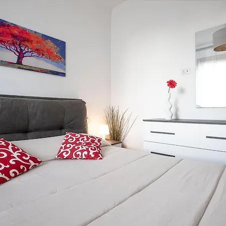 Duomo 10 Min Cozy Netflix + Wifi Lägenhet Milano