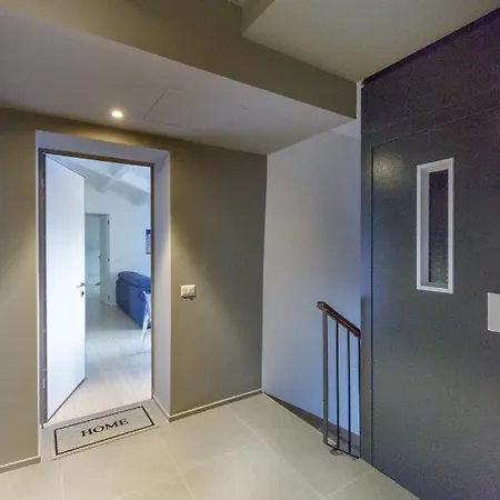 Duomo 10min ☆☆☆☆☆ Shopping&relax Ac Wifi Balcony *
