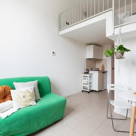 Guesthost - Apts Milano-corso Magenta * ميلان