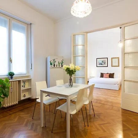 Apartman Living Isola Milánó
