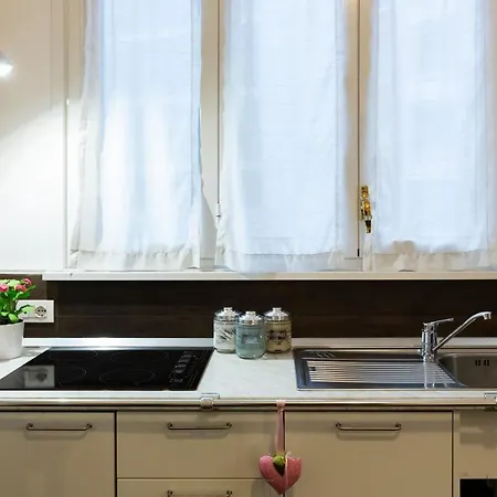 Apartman Living Isola Milánó