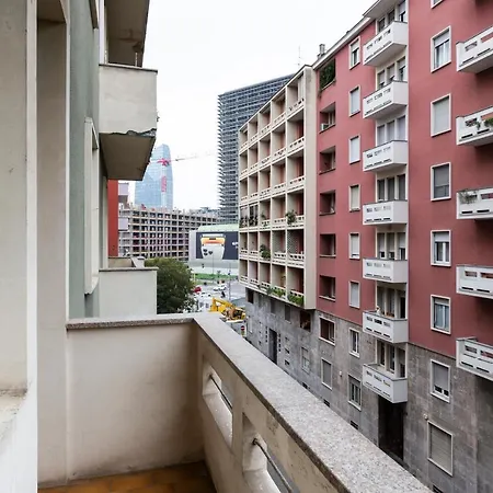 Apartman Living Isola Milánó