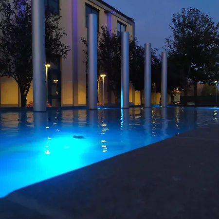 Nuovo Loft Con Terrazza, M2, Navigli, Ieo, Humanitas, Assago Skating Arena Милан