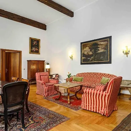 Piazza Duomo - Antico Dell'800 Apartment *