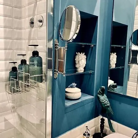 Apartment Luro Apartments - Elegant Liberty Suite *