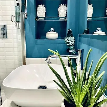 Luro Apartments - Elegant Liberty Suite 아파트 *