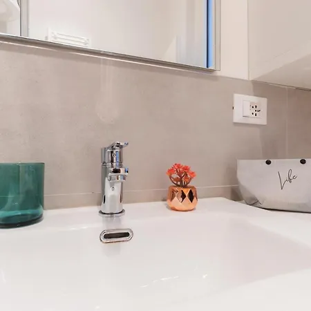 Nuovo Intimo Apt A 10min Dal Duomo - Homeunity
