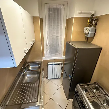 Apartment Modern Cenisio - Self Check-in & Parking