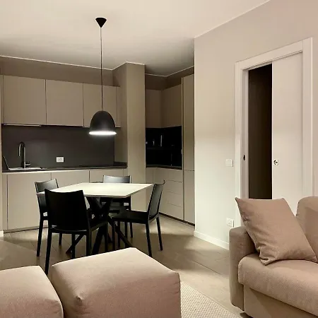 New High Quality In The Center Of *