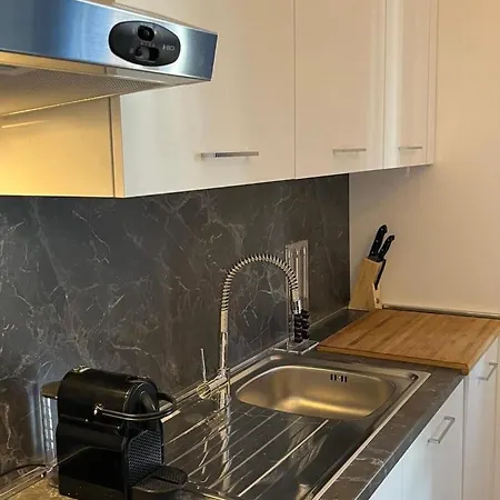 Isola Apartment Milan
