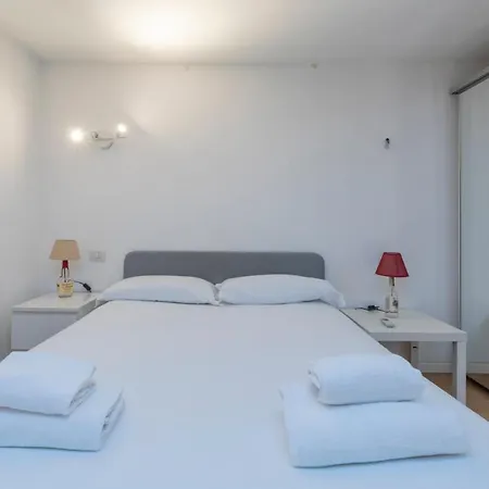 Apartman I Host - Monza 23 Milánó