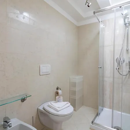 I Host - Monza 23 Apartman *