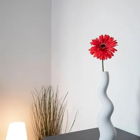 Duomo 10 Min Cozy Netflix + Wifi Apartment Milan