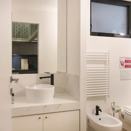 Modern Loft In Porta Venezia Apartamento *