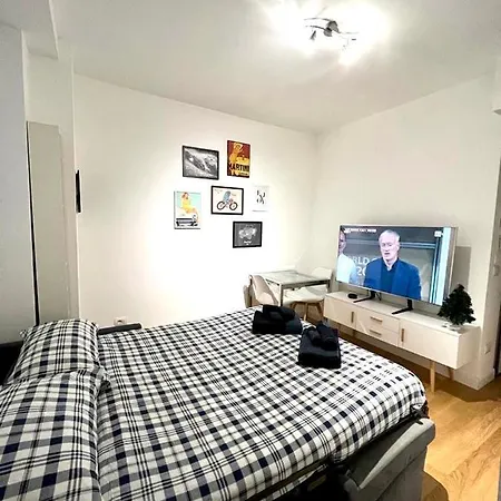 The Small White House In Appartement *